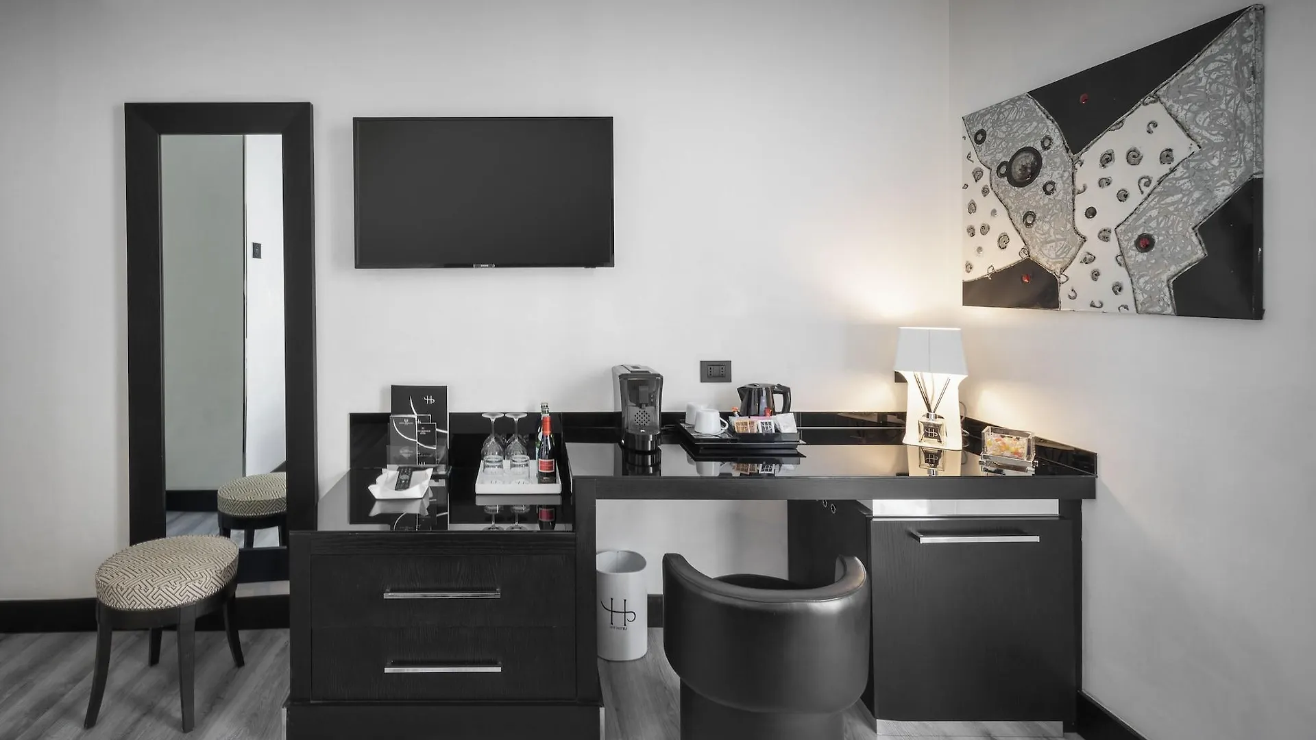 Lhp Hotel Napoleon Milan 4*,