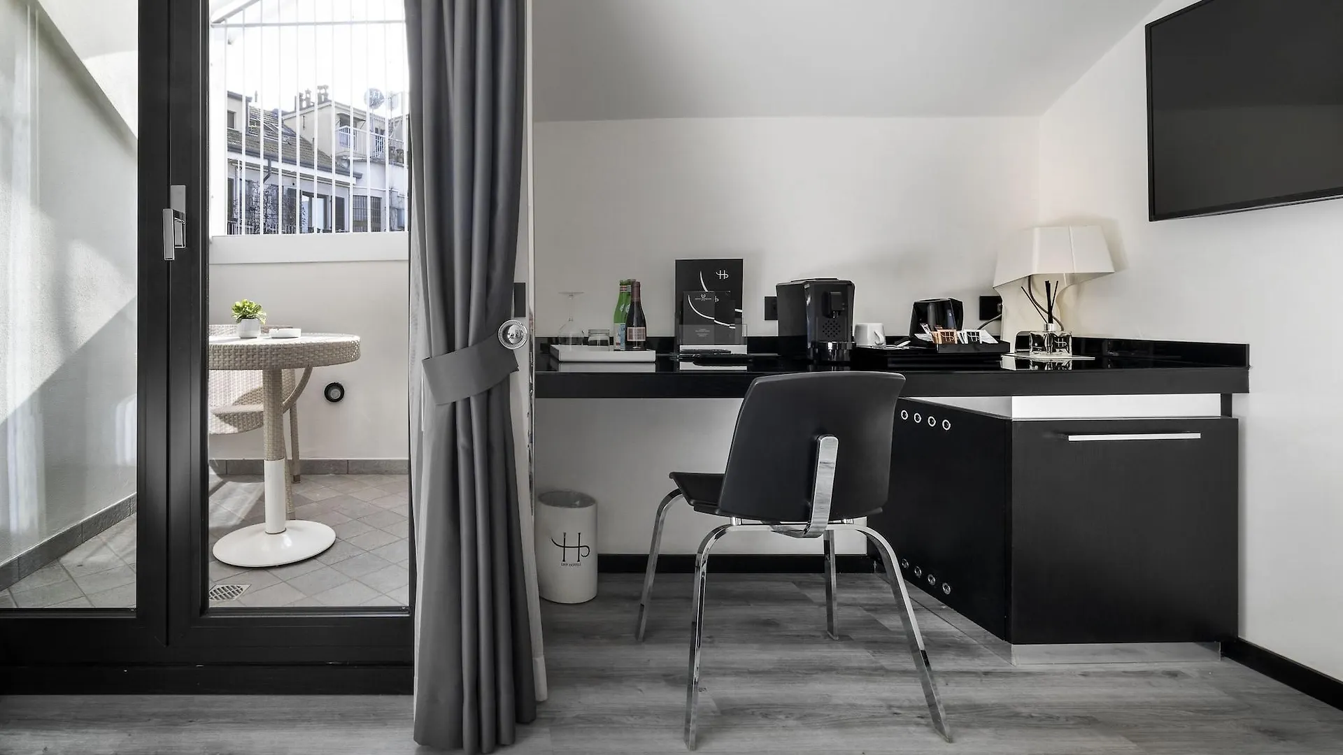 Lhp Hotel Napoleon Milan 4*,