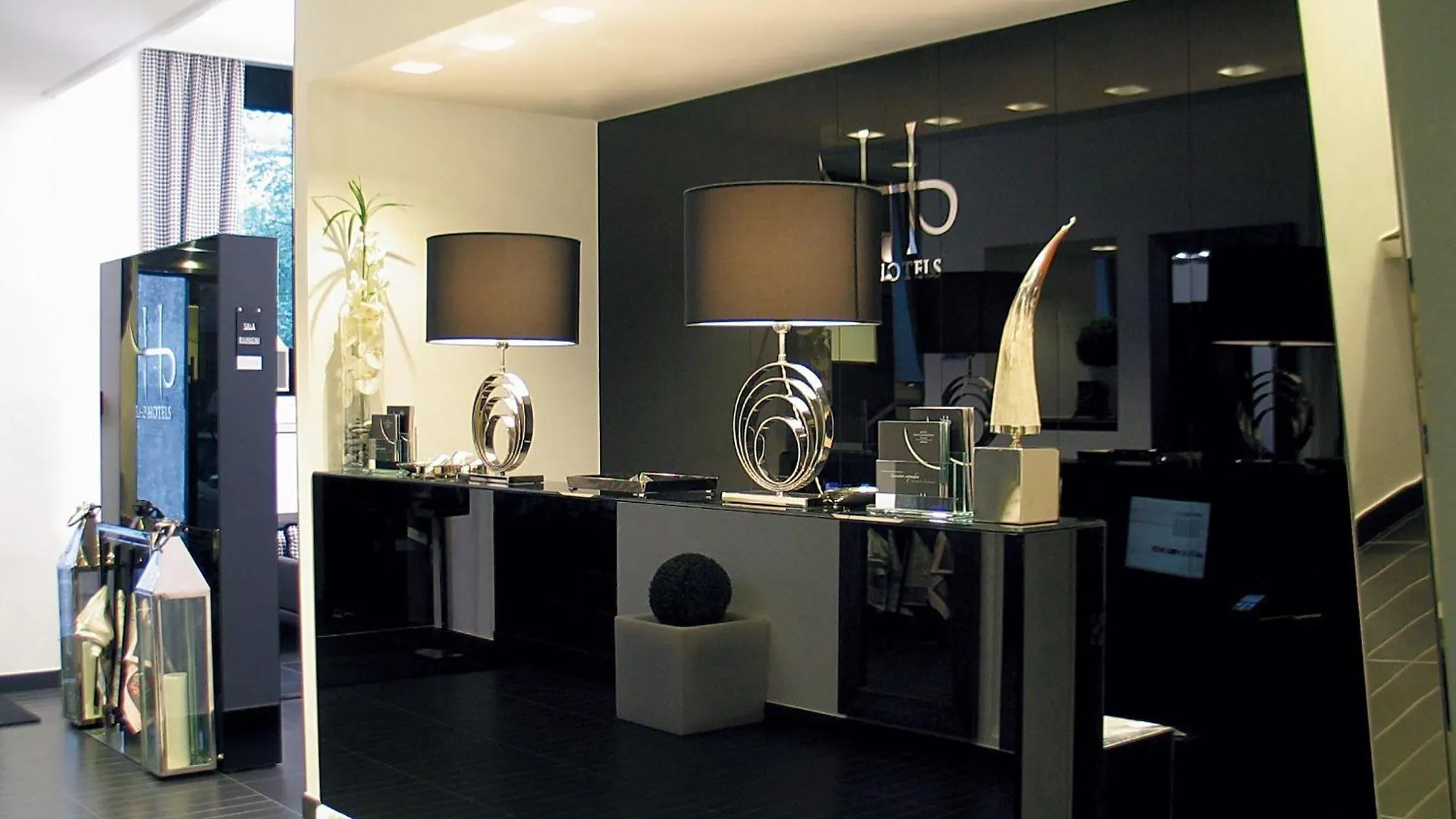 Lhp Hotel Napoleon Milan 4*,